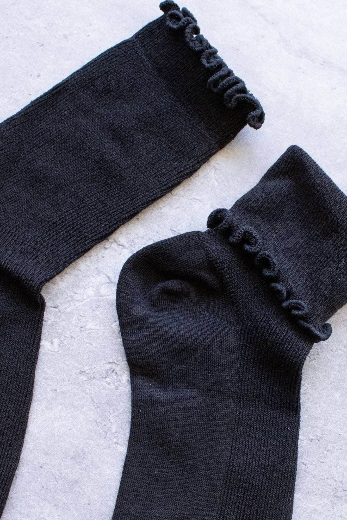 Wednesday Ruffle Socks: Black