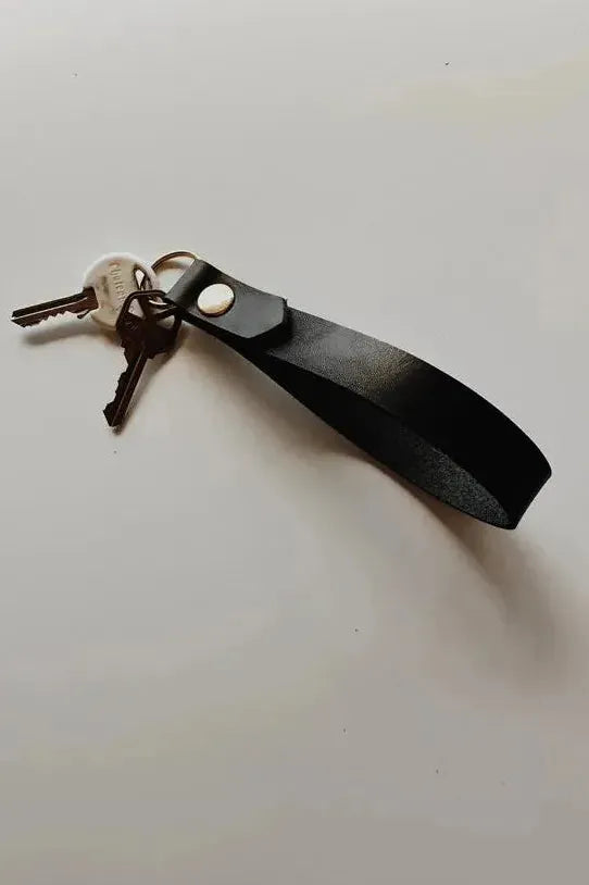 Twin Sparrow Wristlet - Black