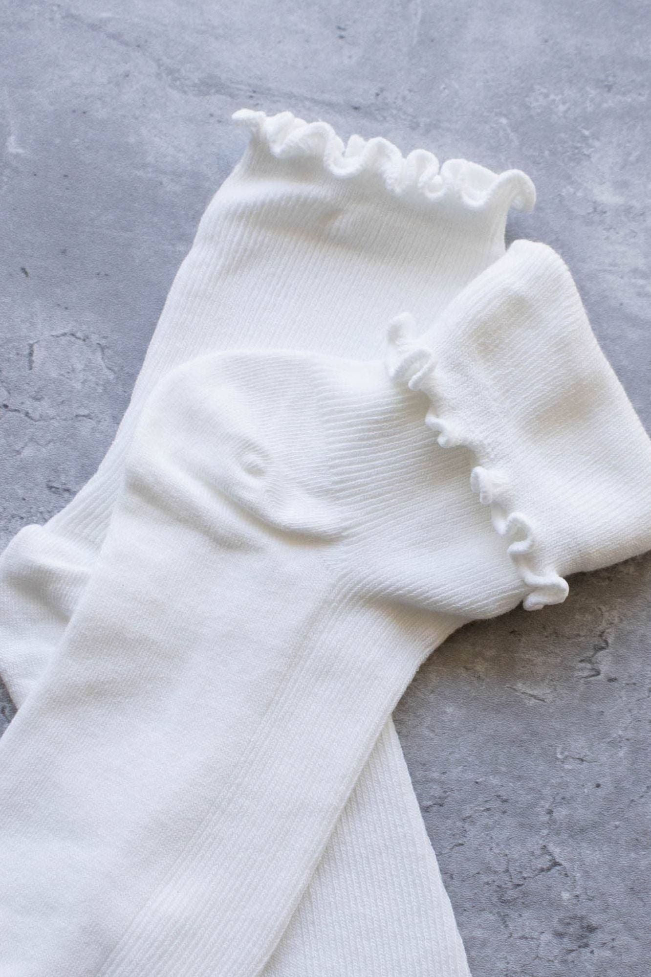 Wednesday Ruffle Socks: Mocha