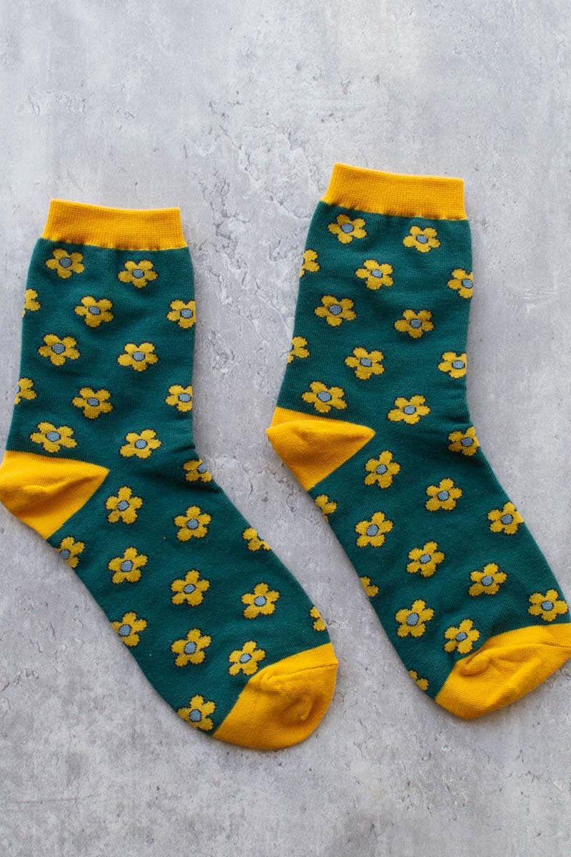 Doodle Flower Crew Socks: Yellow/Green