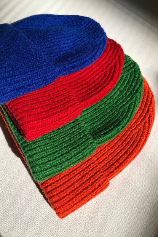 2024 MERINO WOOL EVERYDAY BEANIES - crystal bright: Holly red