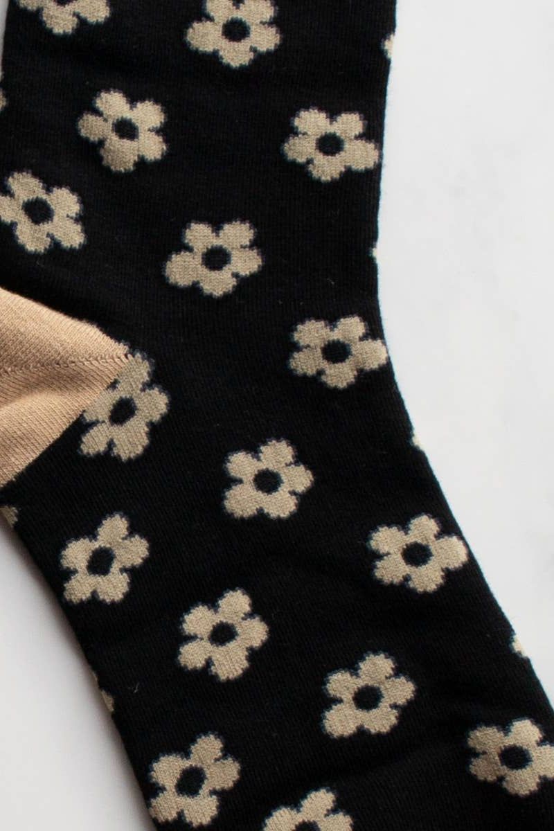 Doodle Flower Crew Socks: Yellow/Green