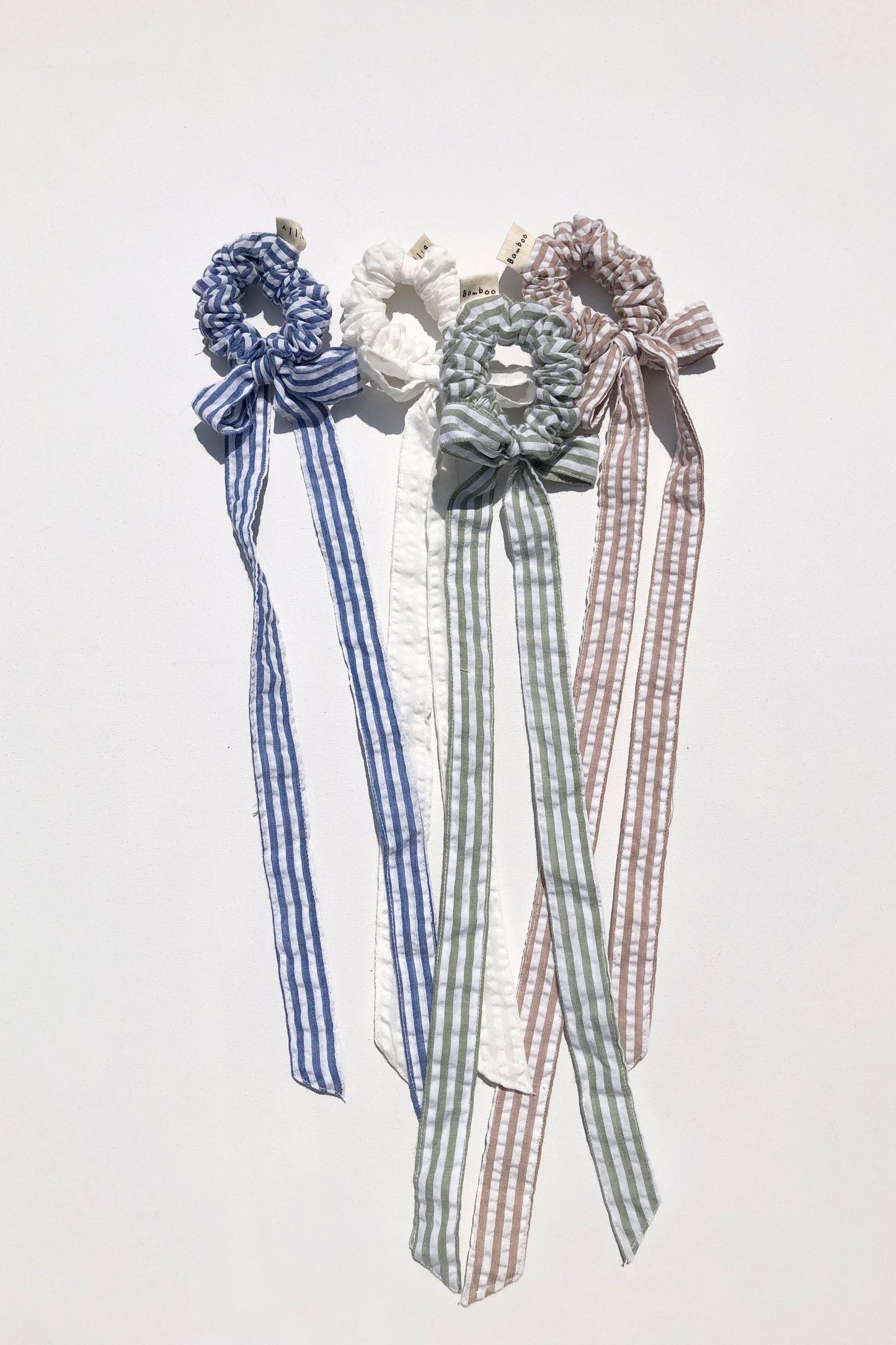 STRIPE BOW SCRUNCHIES: Mushroom