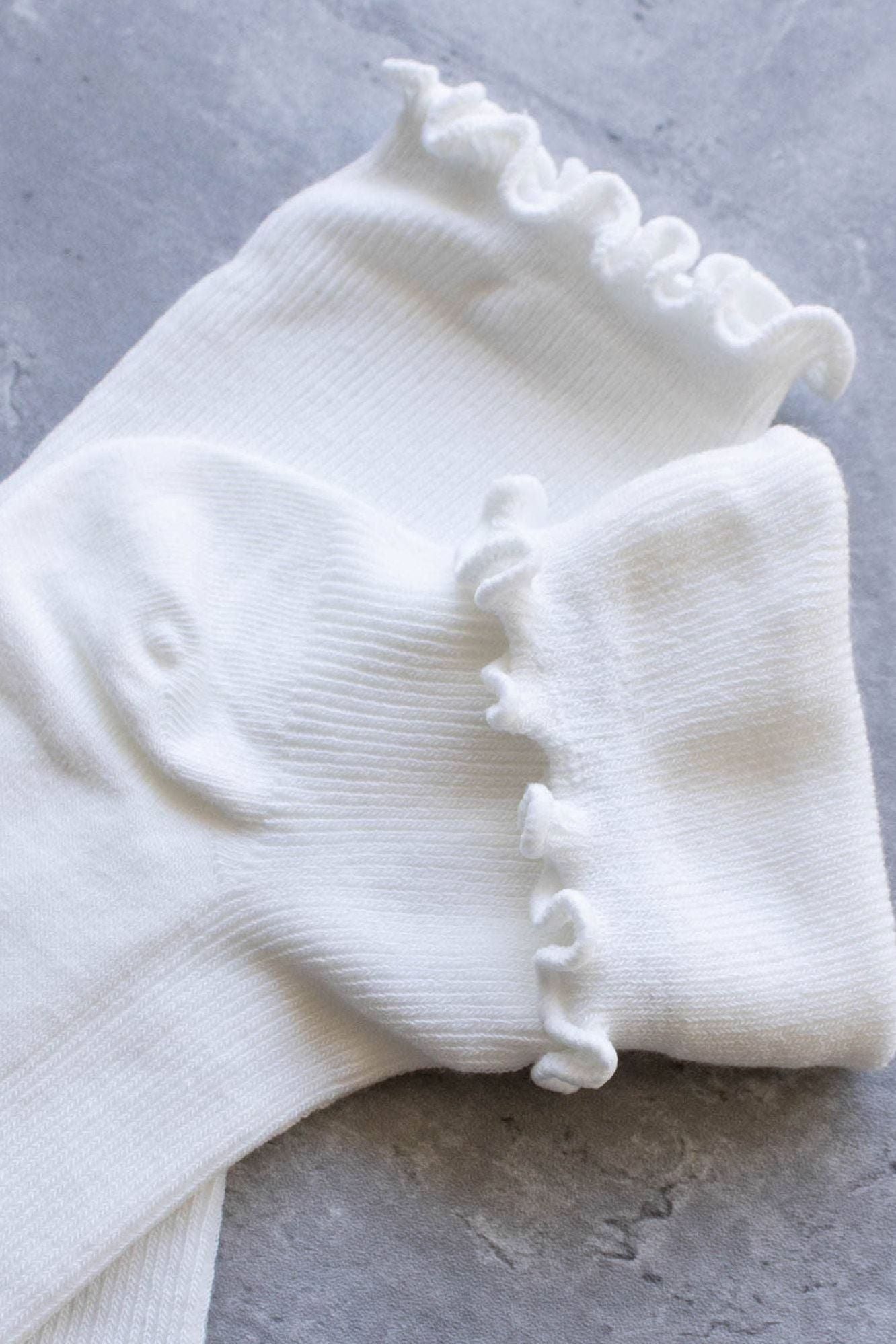 Wednesday Ruffle Socks: Mocha