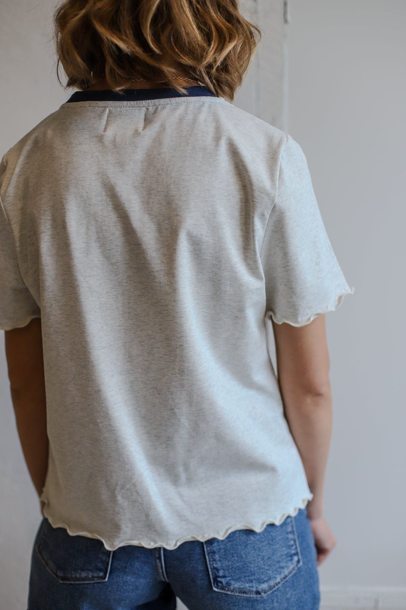 Loren Lettuce Hem Tee