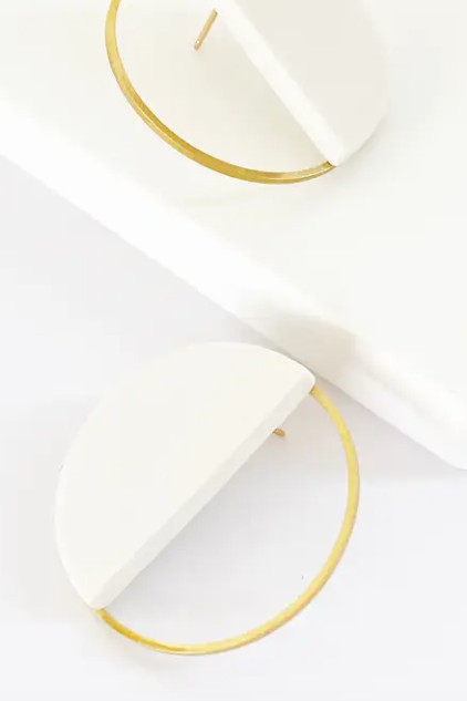 grassroots URBAN - Polymer clay stud earrings. CELESTE in milk froth