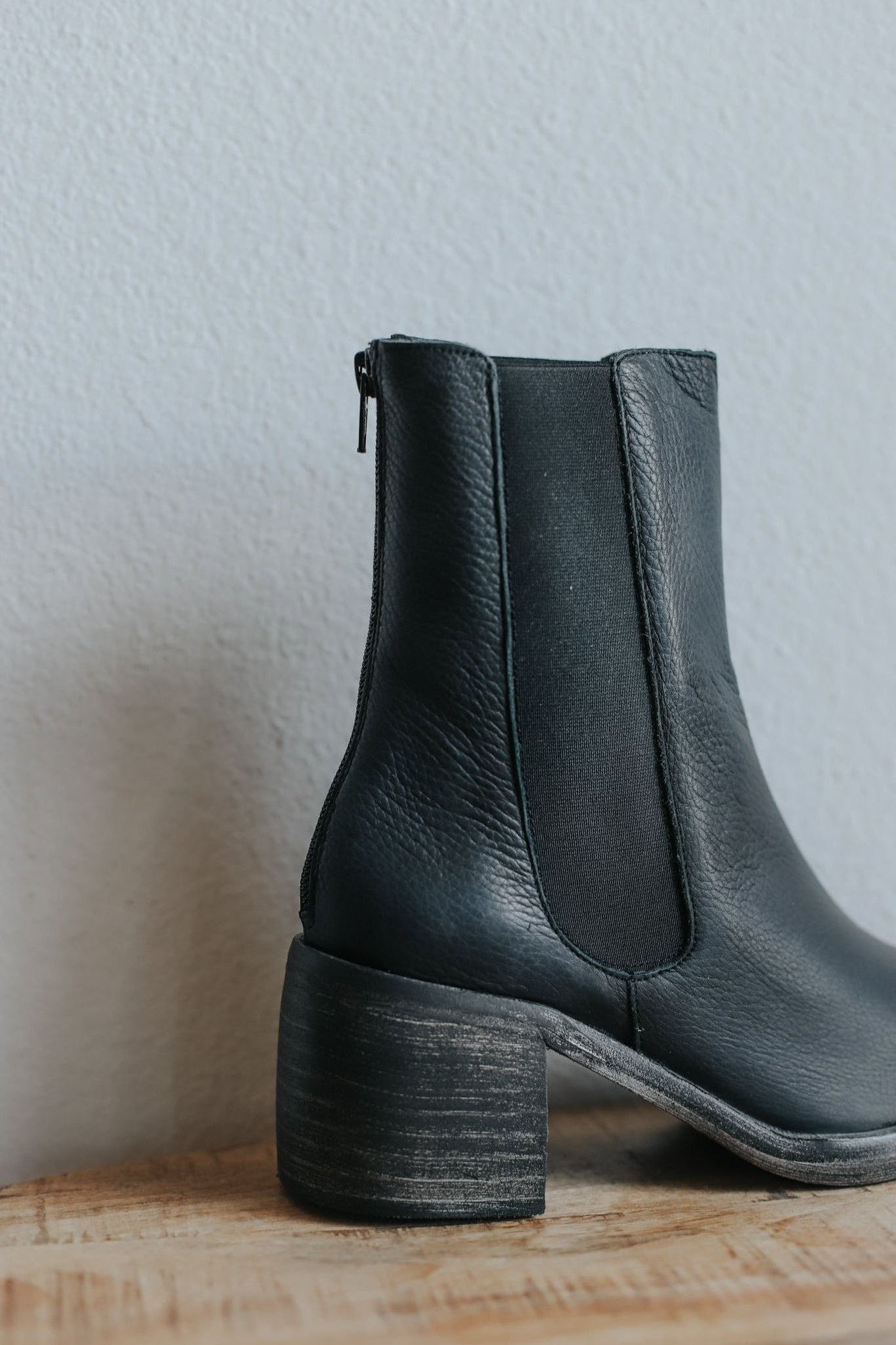 Free People Essential Chelsea Boots - Black