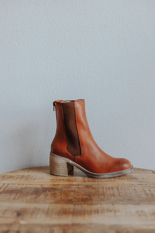 Free People Essential Chelsea Boot- Whiskey
