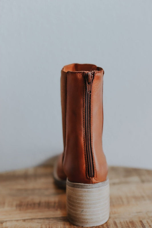 Free People Essential Chelsea Boot- Whiskey