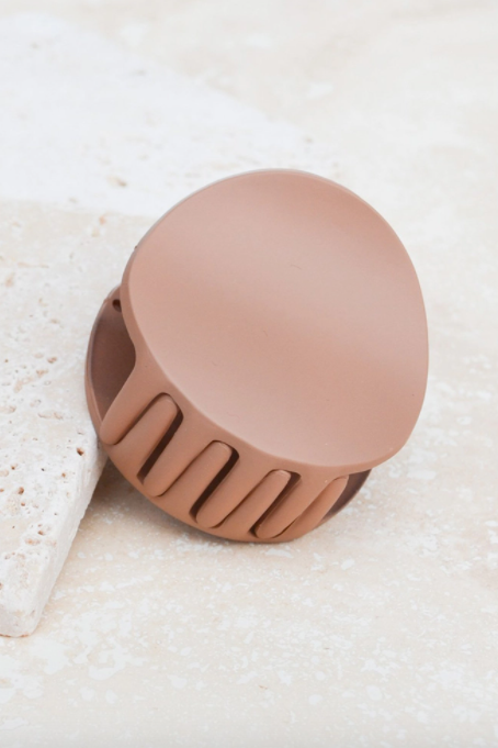 Very Modern Clip - Mocha