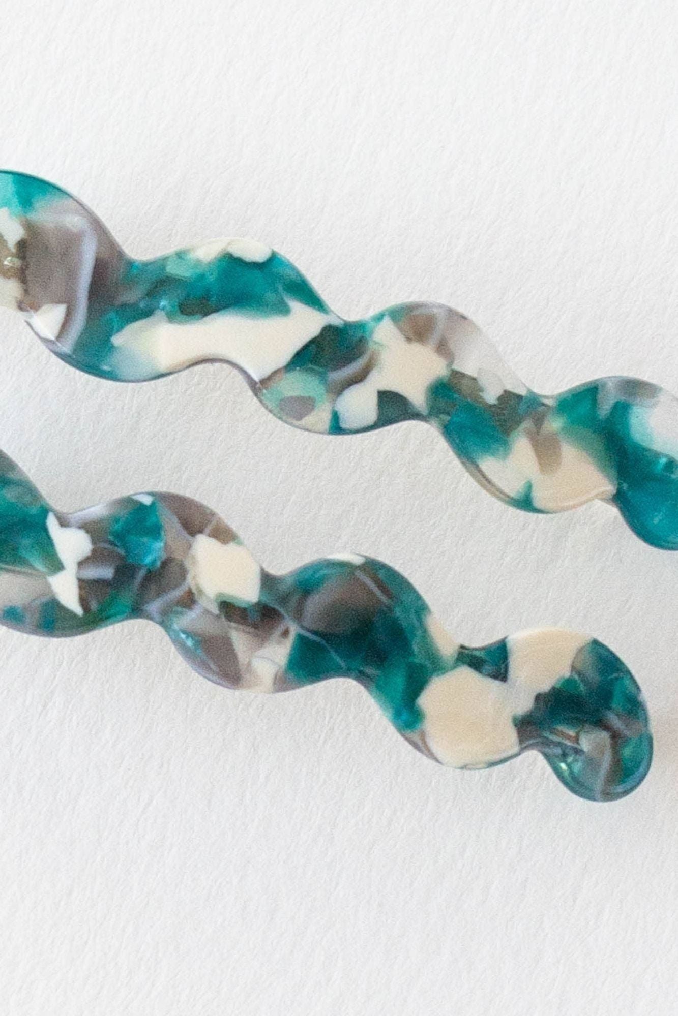 Eco Cloud Wave Slide Hair Pin Set: Olive Pearl