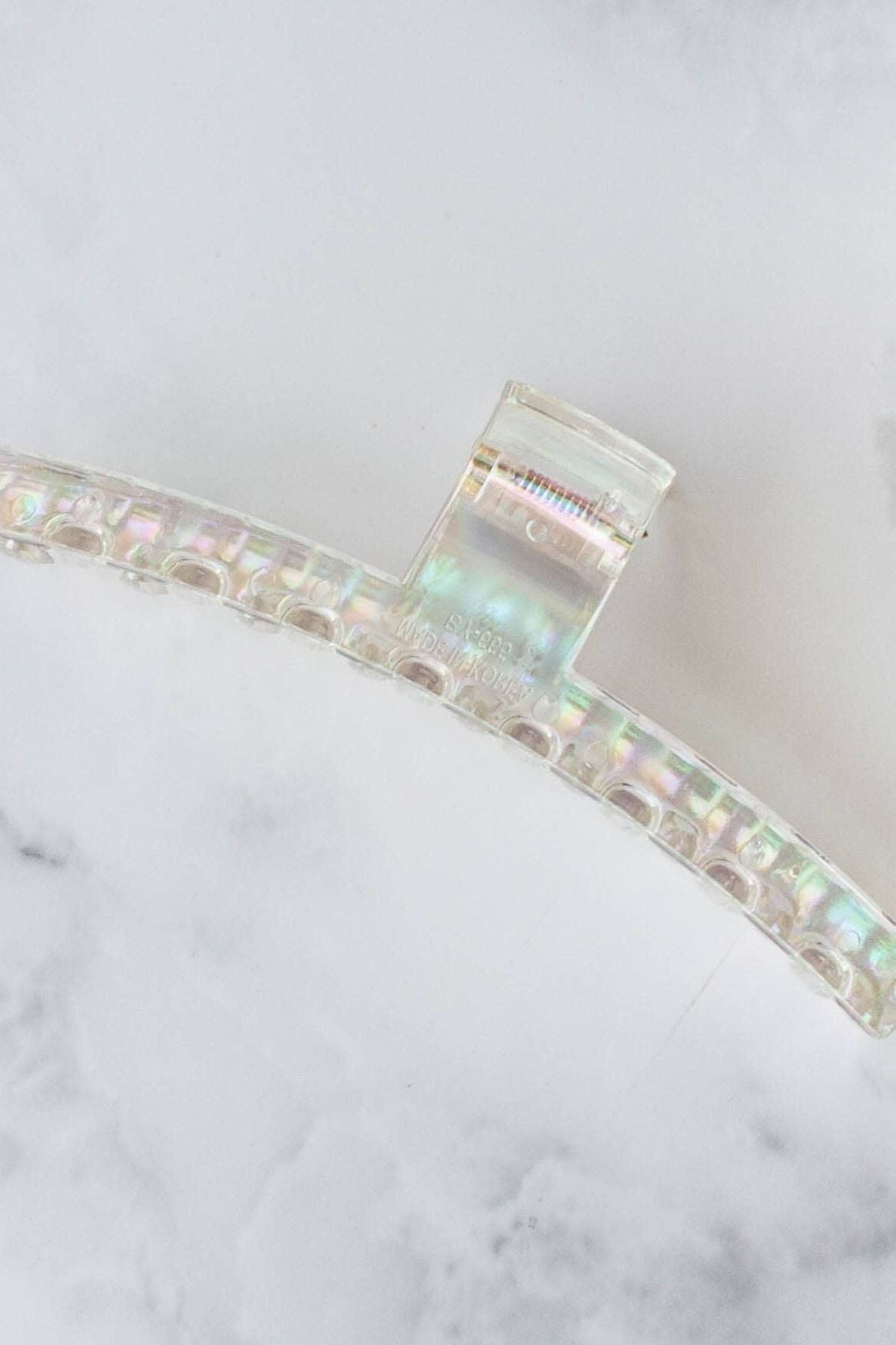 Della T Bone Hologram Hair Claw Clip: Pink