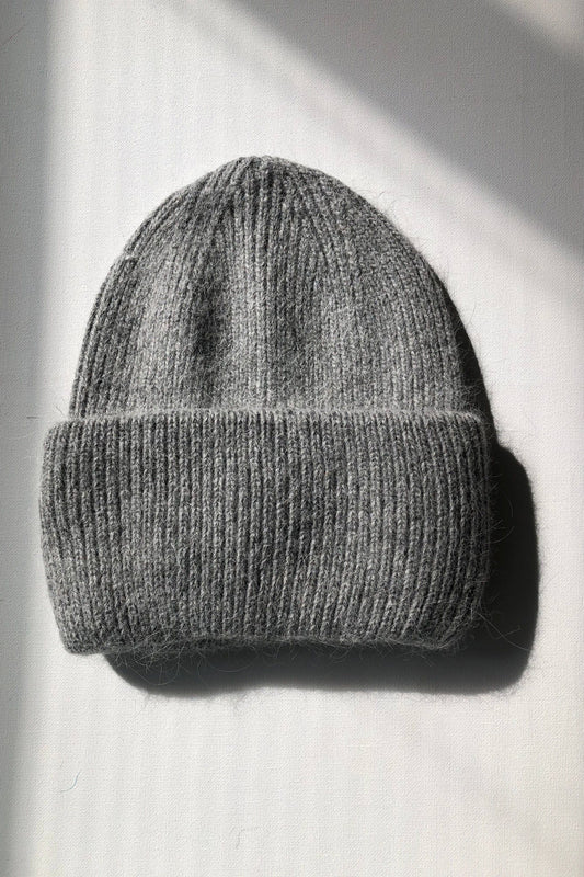 2025 ROYAL ANGORA BEANIE: Mid gray