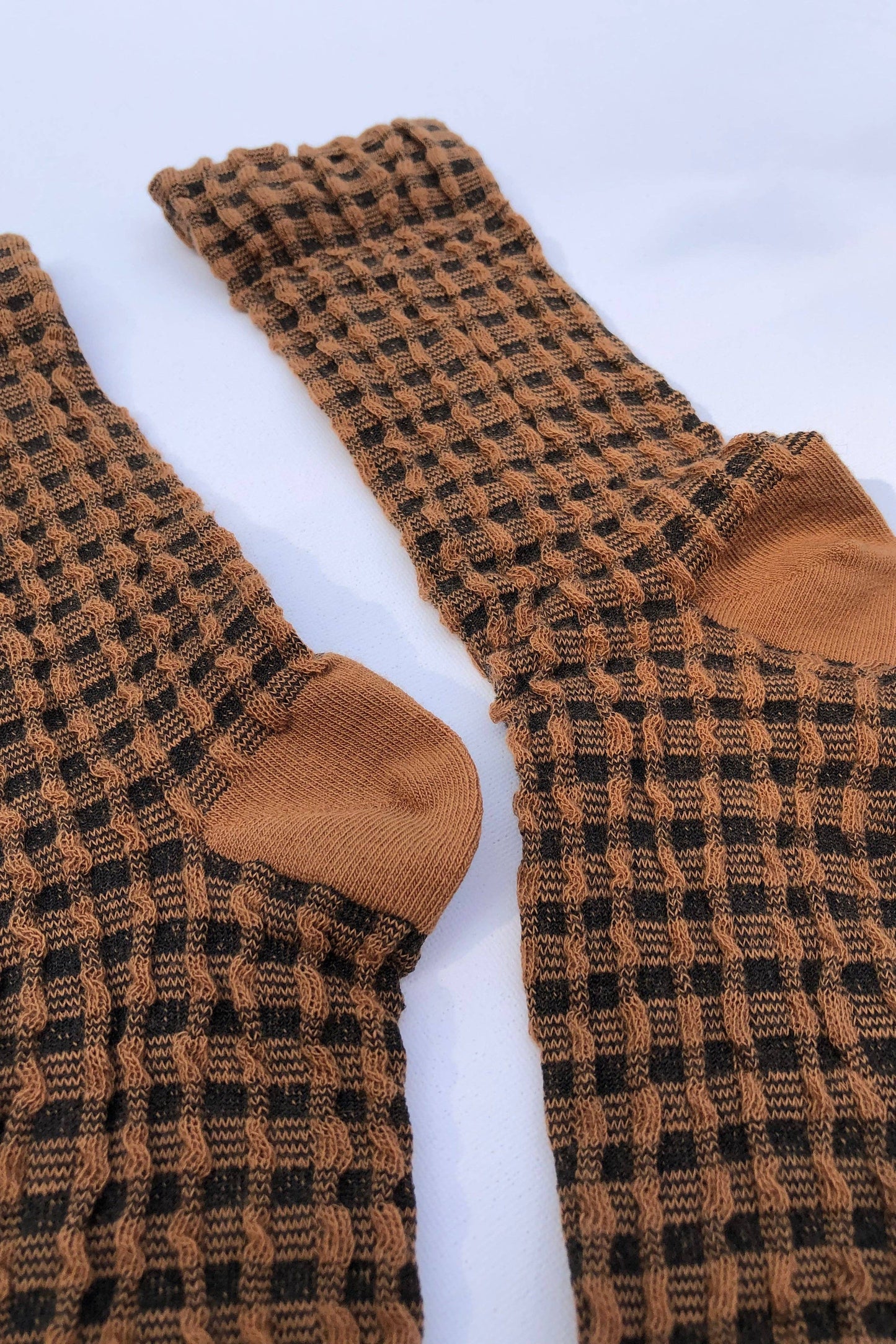 GINGHAM WAFFLE SOCKS - neutral: Brown