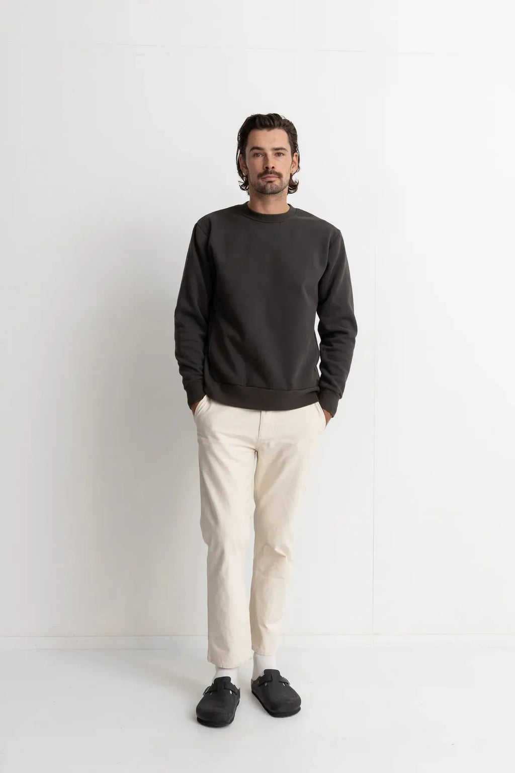 Classic Fleece Crew- vinatge black