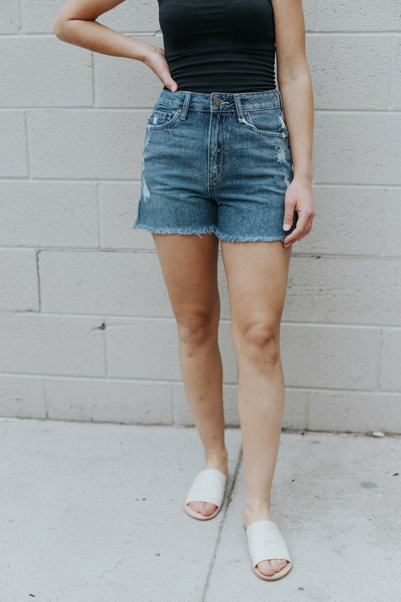 Short Eight/ Medium Wash